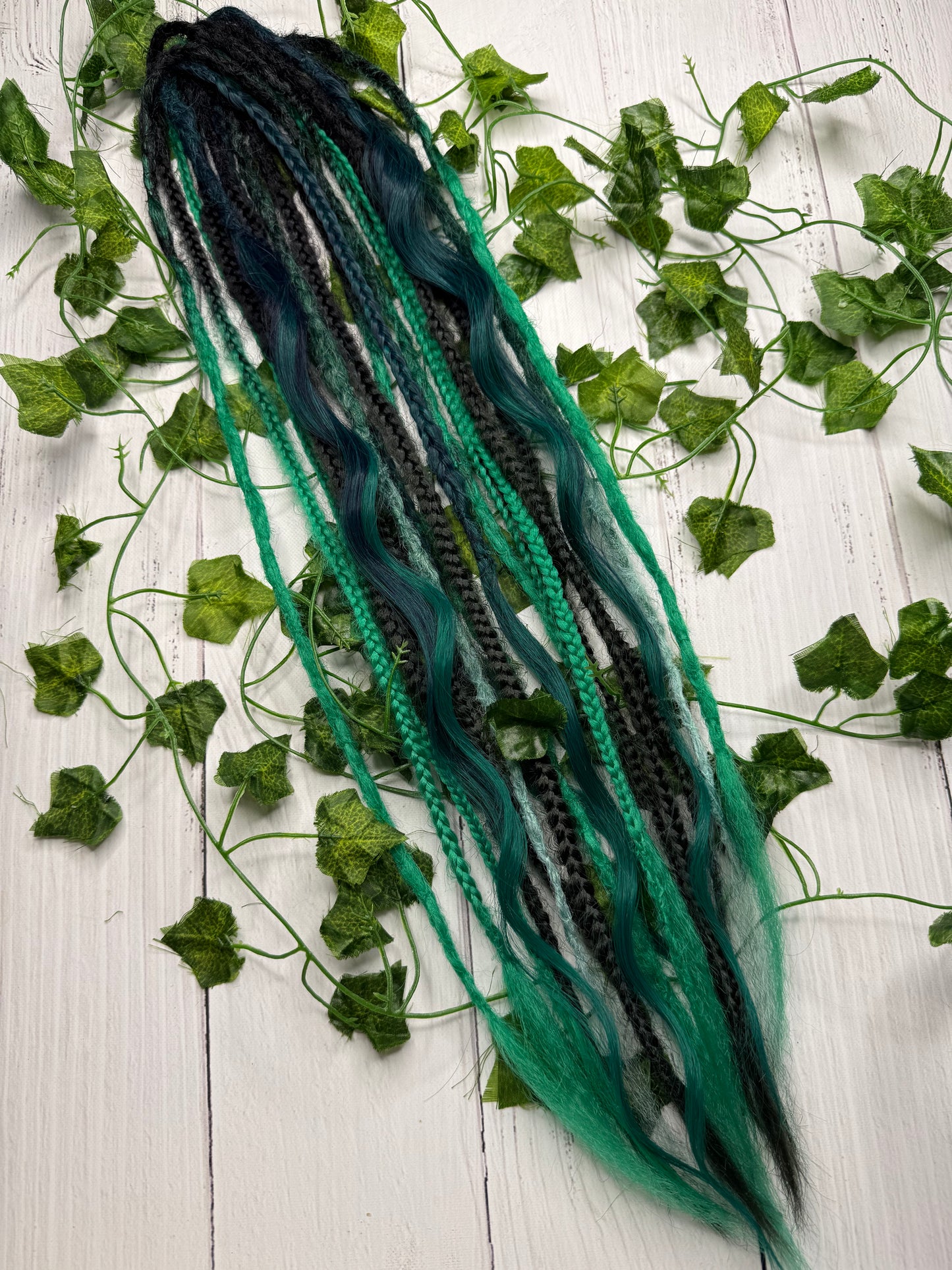 Set of 10, 55-63cm Forest Fusion Blend Mixed Texture Synthetic Extensions