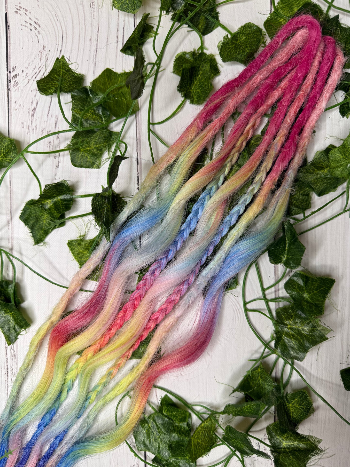 Set of 4, 56-58cm Berry Blaze Mixed Texture Synthetic Extensions