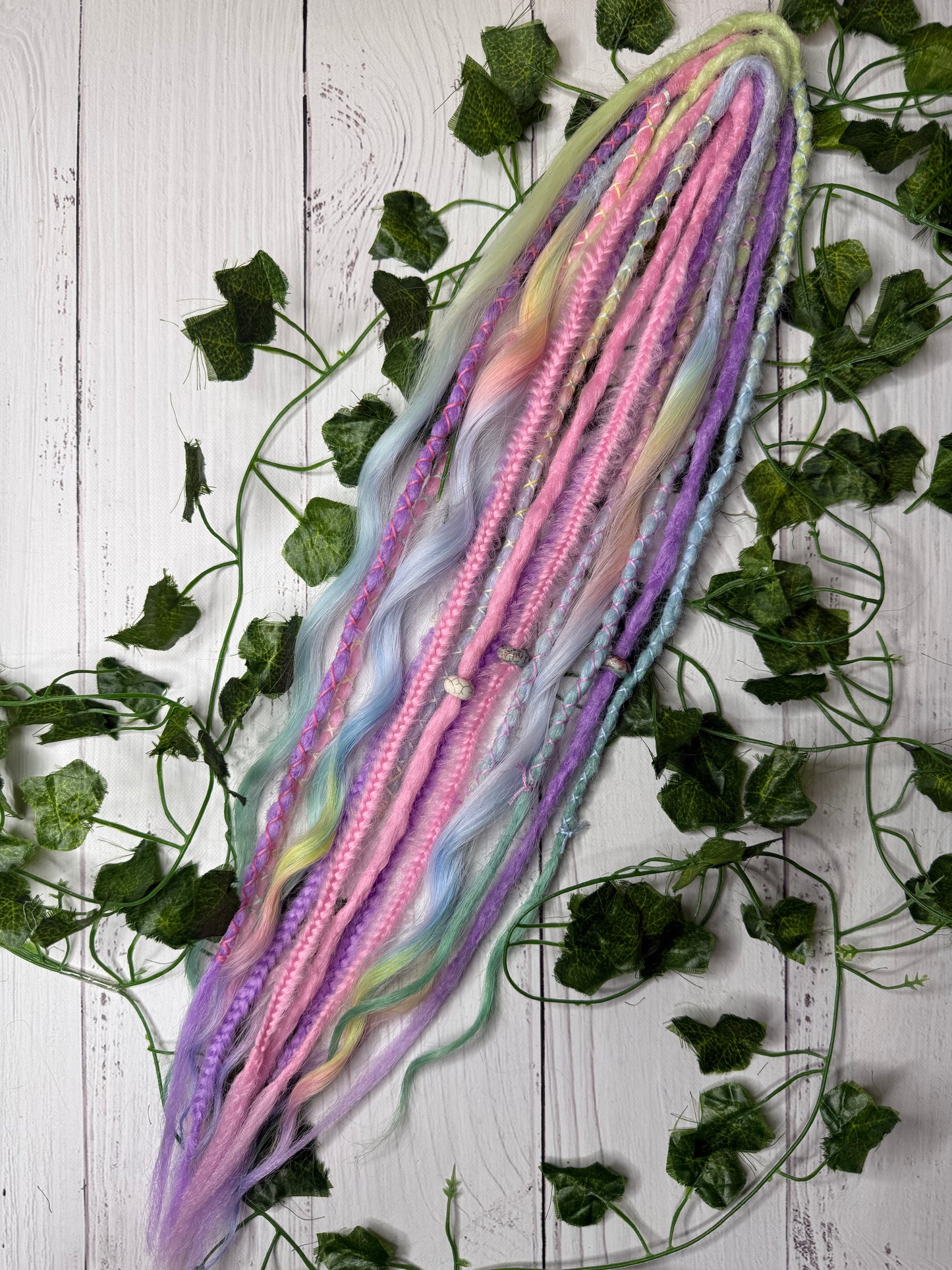Set of 8, 57-63cm Vivid Reign Mixed Texture Synthetic Extensions