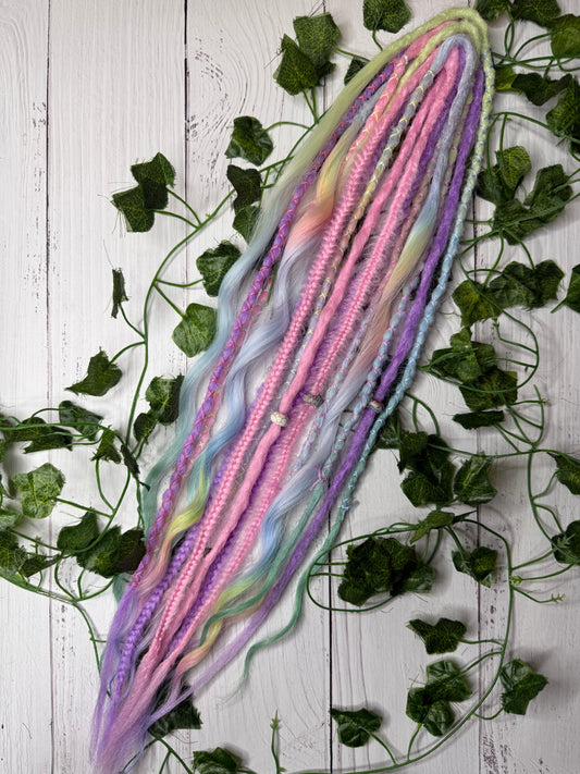 Set of 8, 57-63cm Vivid Reign Mixed Texture Synthetic Extensions