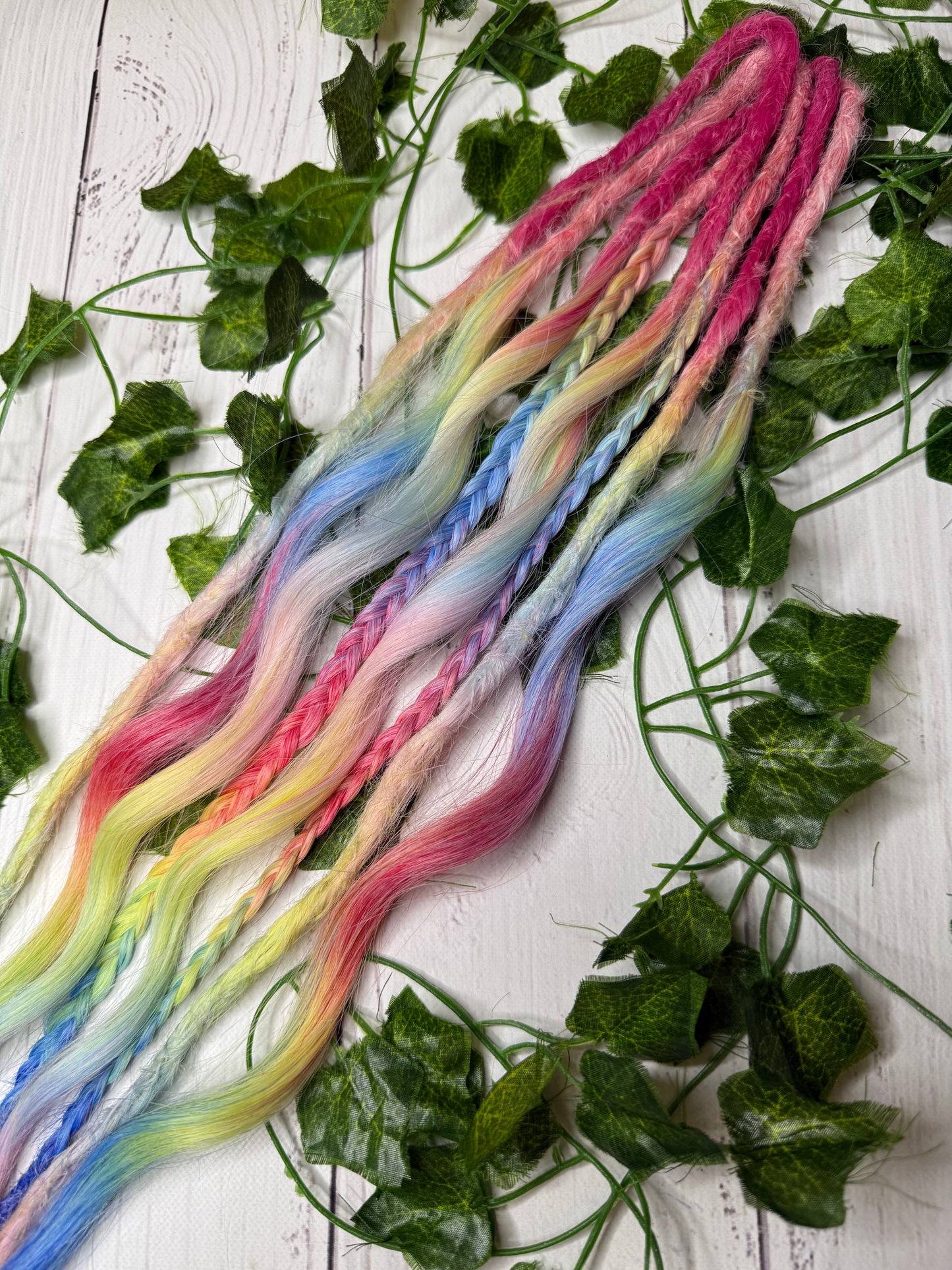 Set of 4, 56-58cm Berry Blaze Mixed Texture Synthetic Extensions