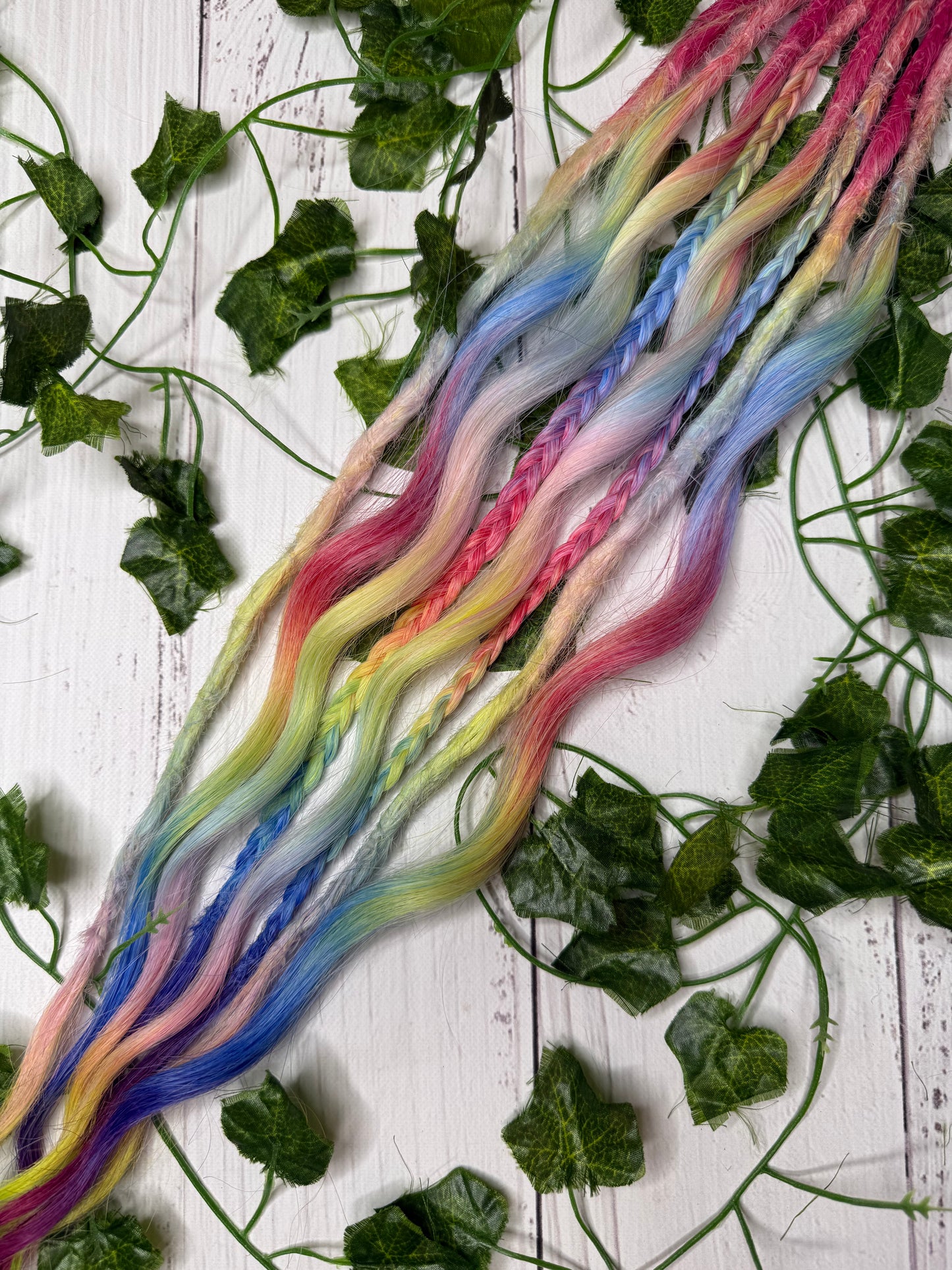 Set of 4, 56-58cm Berry Blaze Mixed Texture Synthetic Extensions