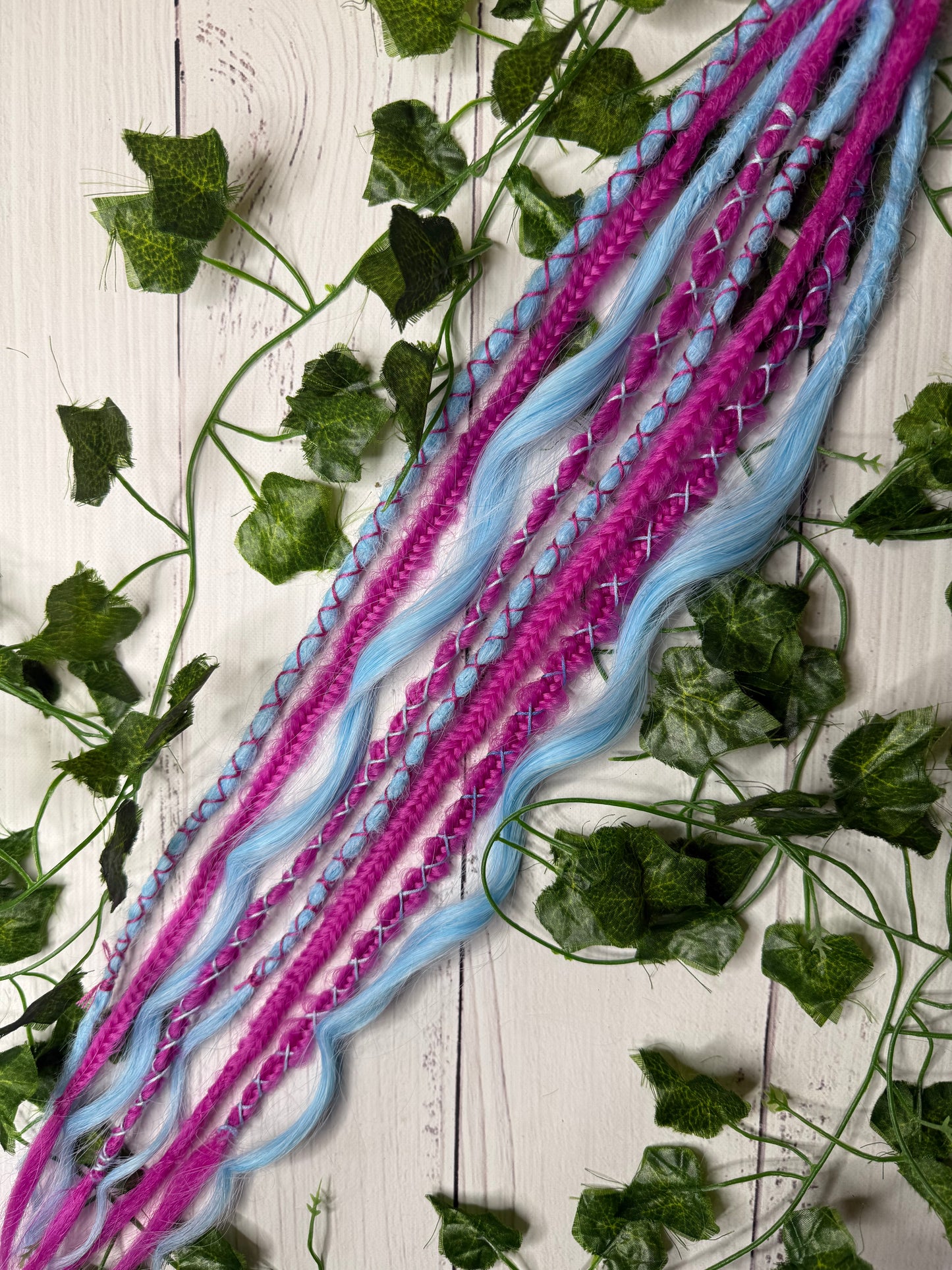 Set of 4, 55-61cm Enchanted Sky Mixed Texture Synthetic Extensions