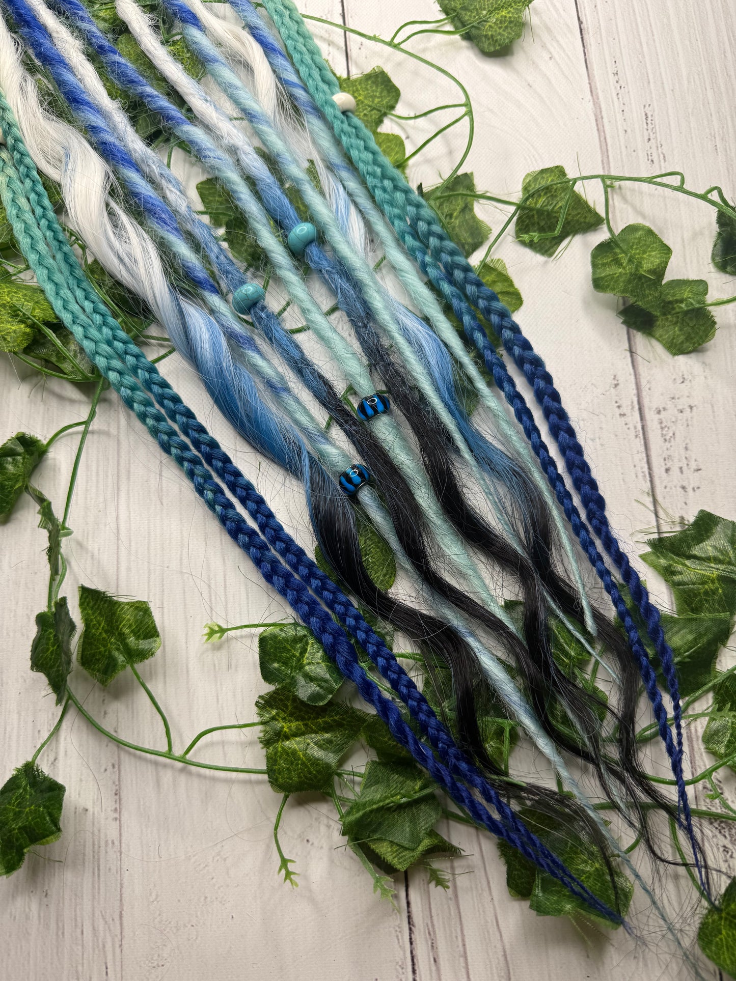 Set of 8, 57-64cm Midnight Ice Blend Mixed Texture Synthetic Extensions