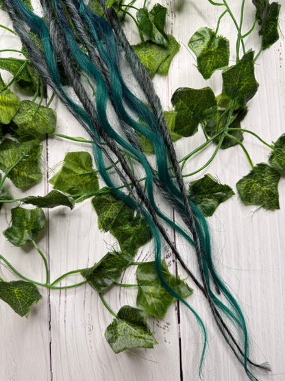 Set of 4, 57-64cm Jade Shadow Blend Mixed Texture Synthetic Extensions