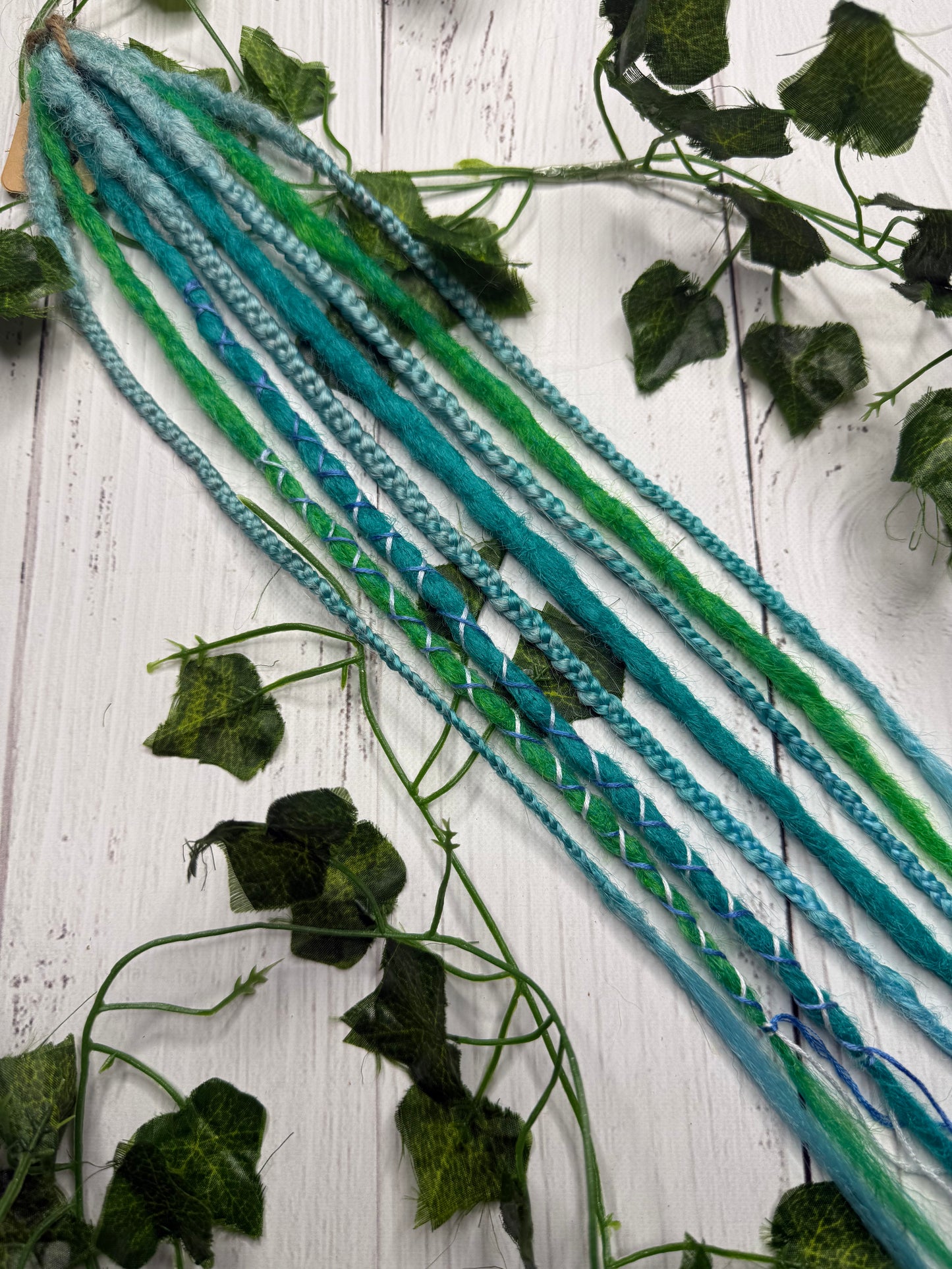 Set of 4, 43-48cm Green Blue Synthetic Extensions