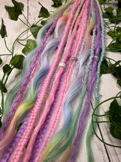 Set of 8, 57-63cm Vivid Reign Mixed Texture Synthetic Extensions