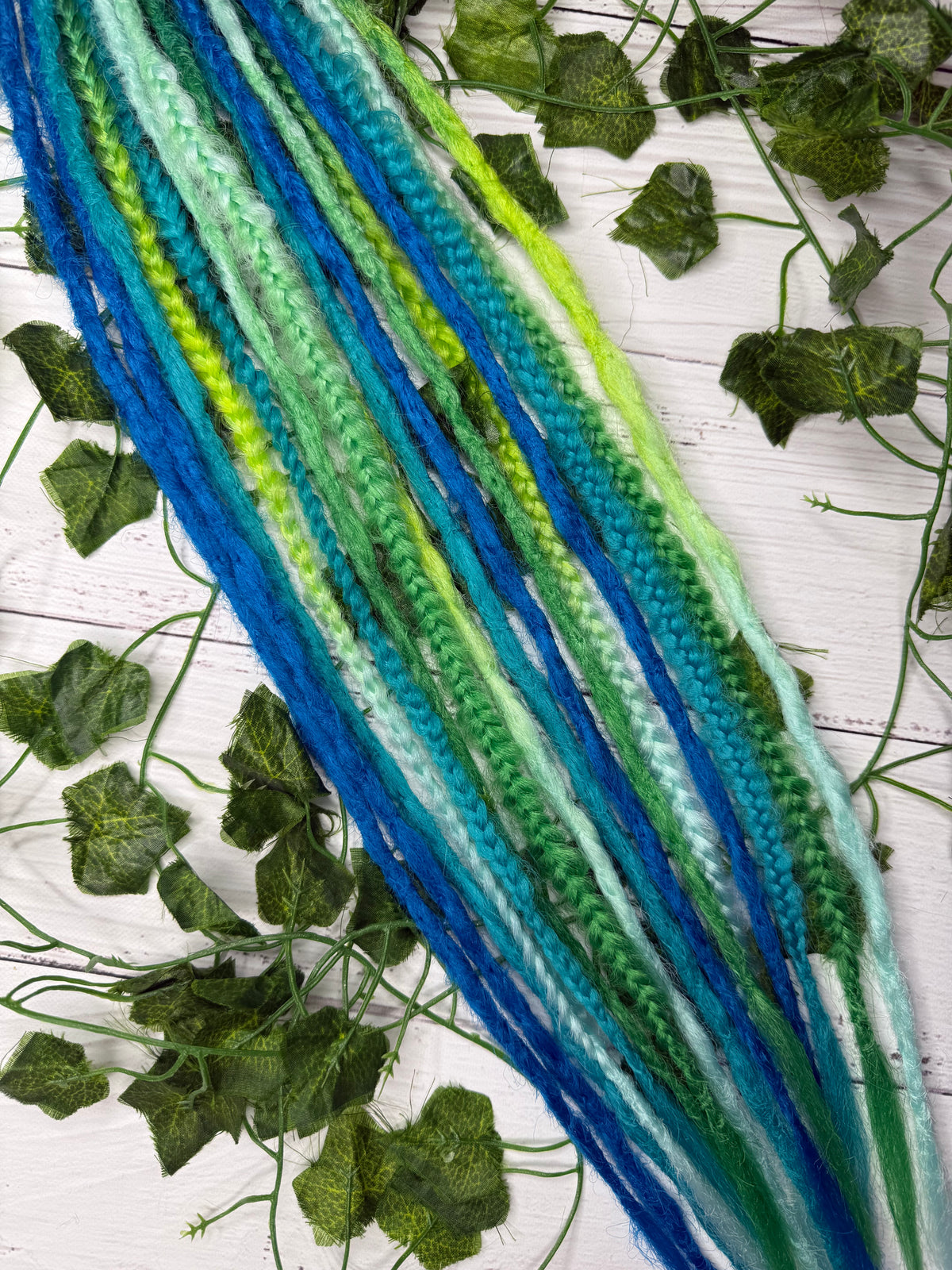 Set of 8, 56-66cm Aqua Forest Mixed Texture Synthetic Extensions