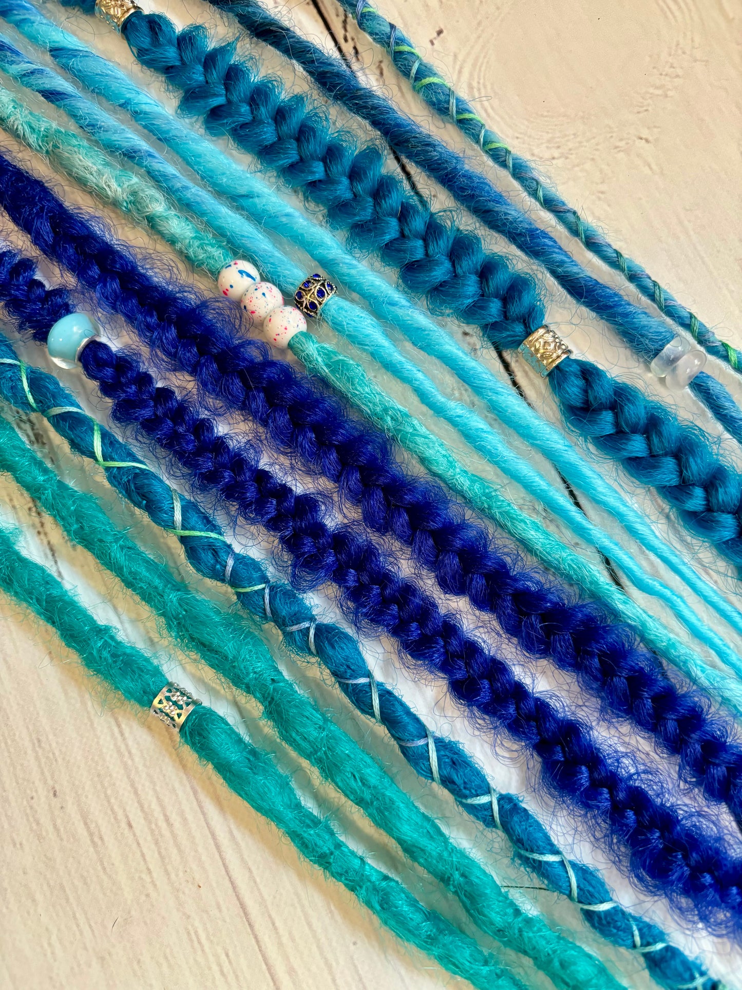 Set of 7, 52-56cm Mixed Blue Synthetic Extensions