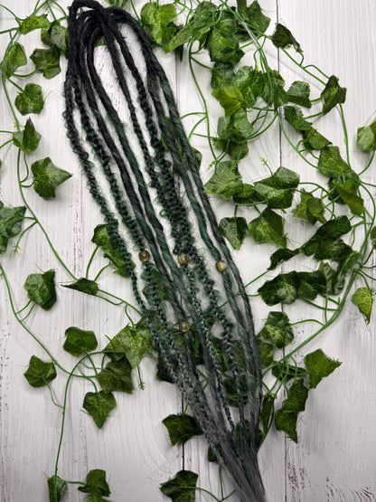 Set of 4, 54-64cm Forest Green Blend Mixed Texture Synthetic Extensions