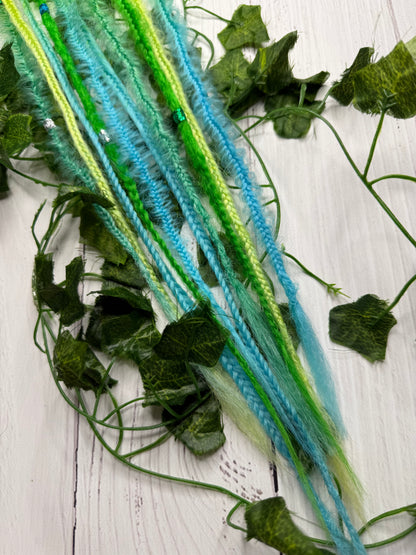 Set of 5, 52-60cm Aqua Leaf Blend Mixed Texture Synthetic Extensions