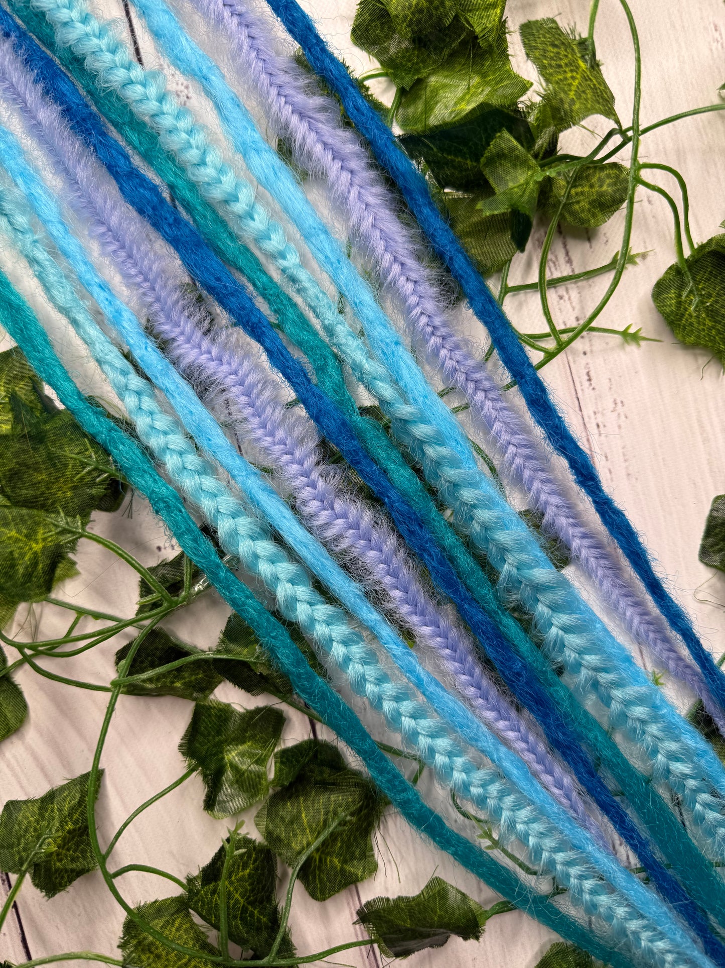 Set of 5, 55-62cm Blue Haze Blend Mixed Texture Synthetic Extensions