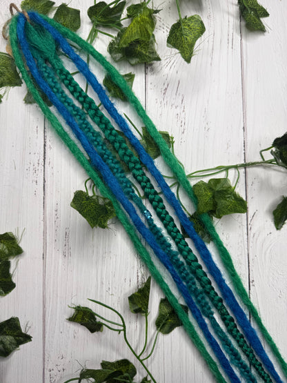 Set of 4, 57-64cm Green Blue Synthetic Extensions