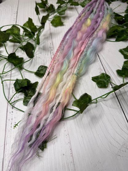 Set of 4, 56-58cm Blush Fern Blend Mixed Texture Synthetic Extensions