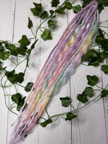 Set of 4, 56-58cm Blush Fern Blend Mixed Texture Synthetic Extensions