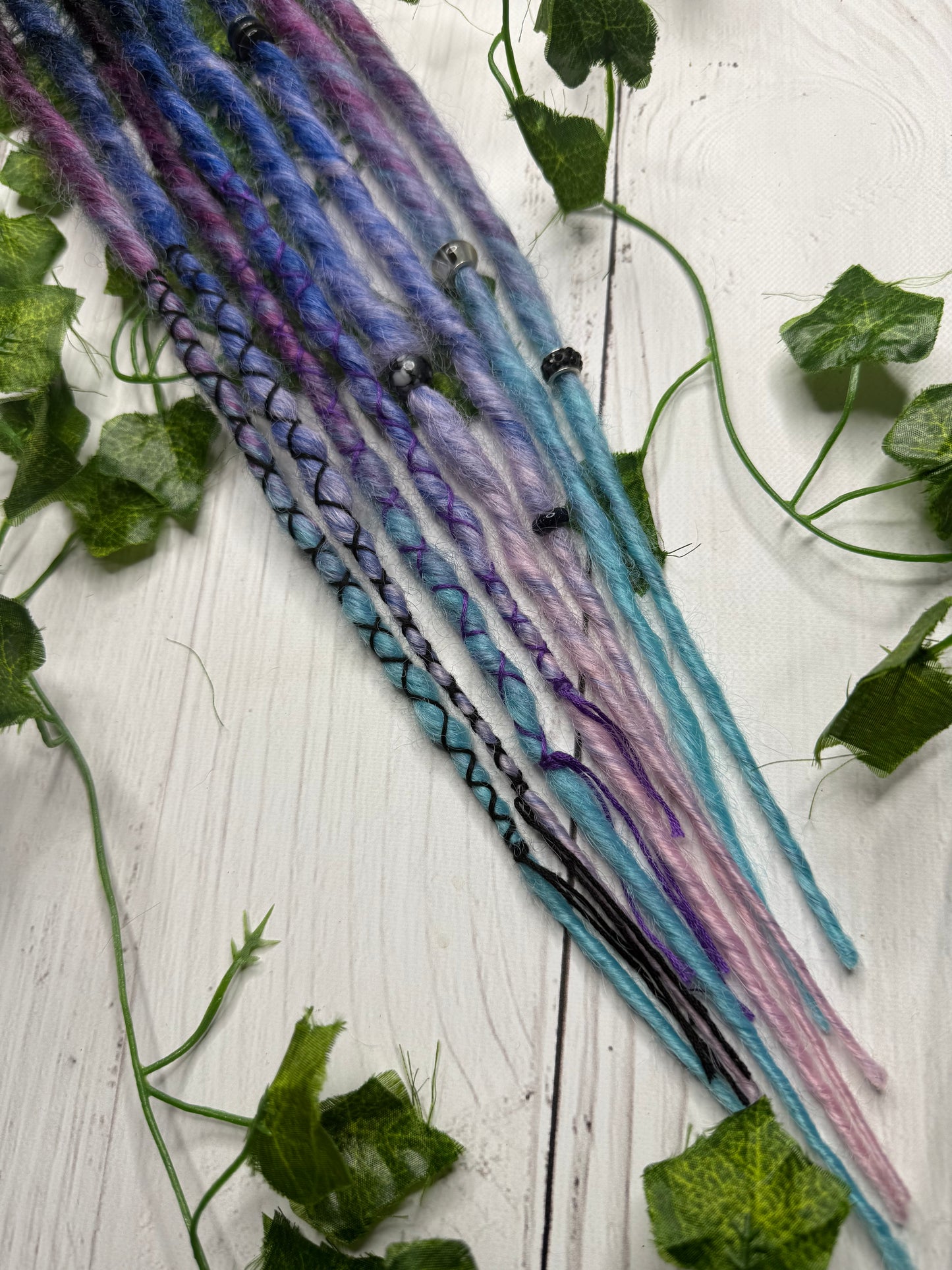 Set of 4, 52-54cm Black to Blue/Pink