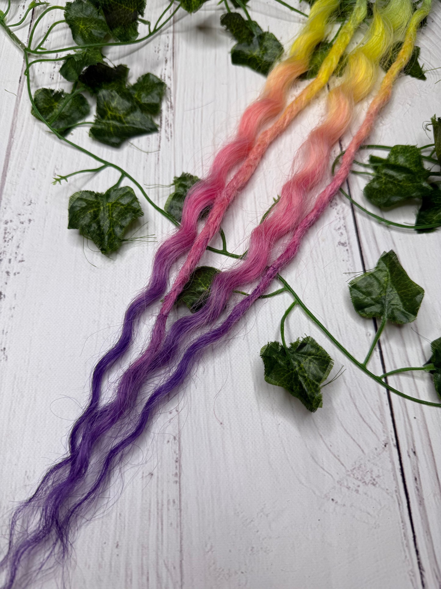 Set of 2, 56-58cm Soft Radiance Mixed Texture Synthetic Extensions