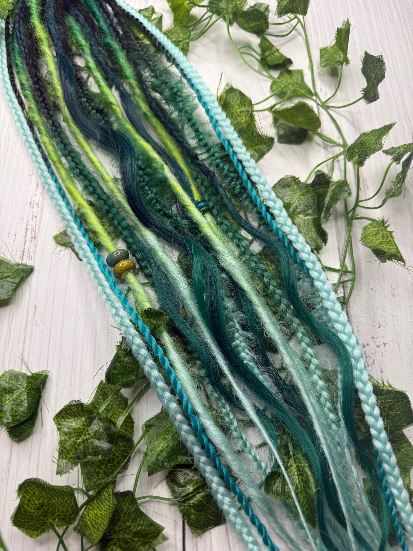 Set of 10, 50-60cm Emerald Aqua Blend Mixed Texture Synthetic Extensions