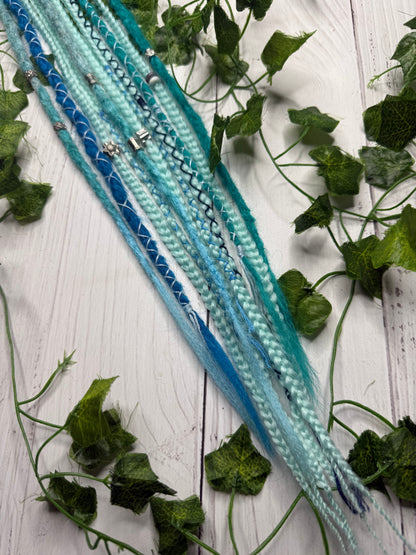 Set of 11, 54-60cm Mixed Blue Synthetic Extensions