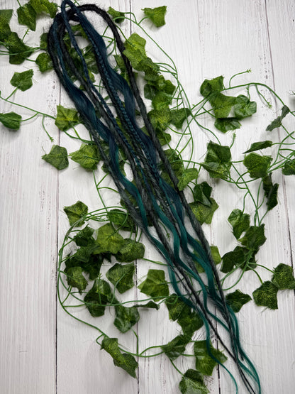 Set of 4, 57-64cm Jade Shadow Blend Mixed Texture Synthetic Extensions