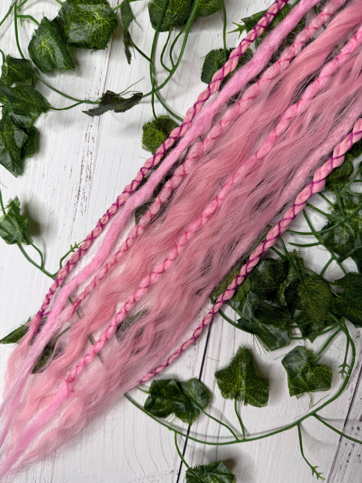 Set of 4, 52-62cm Pink Lightning Mixed Texture Synthetic Extensions
