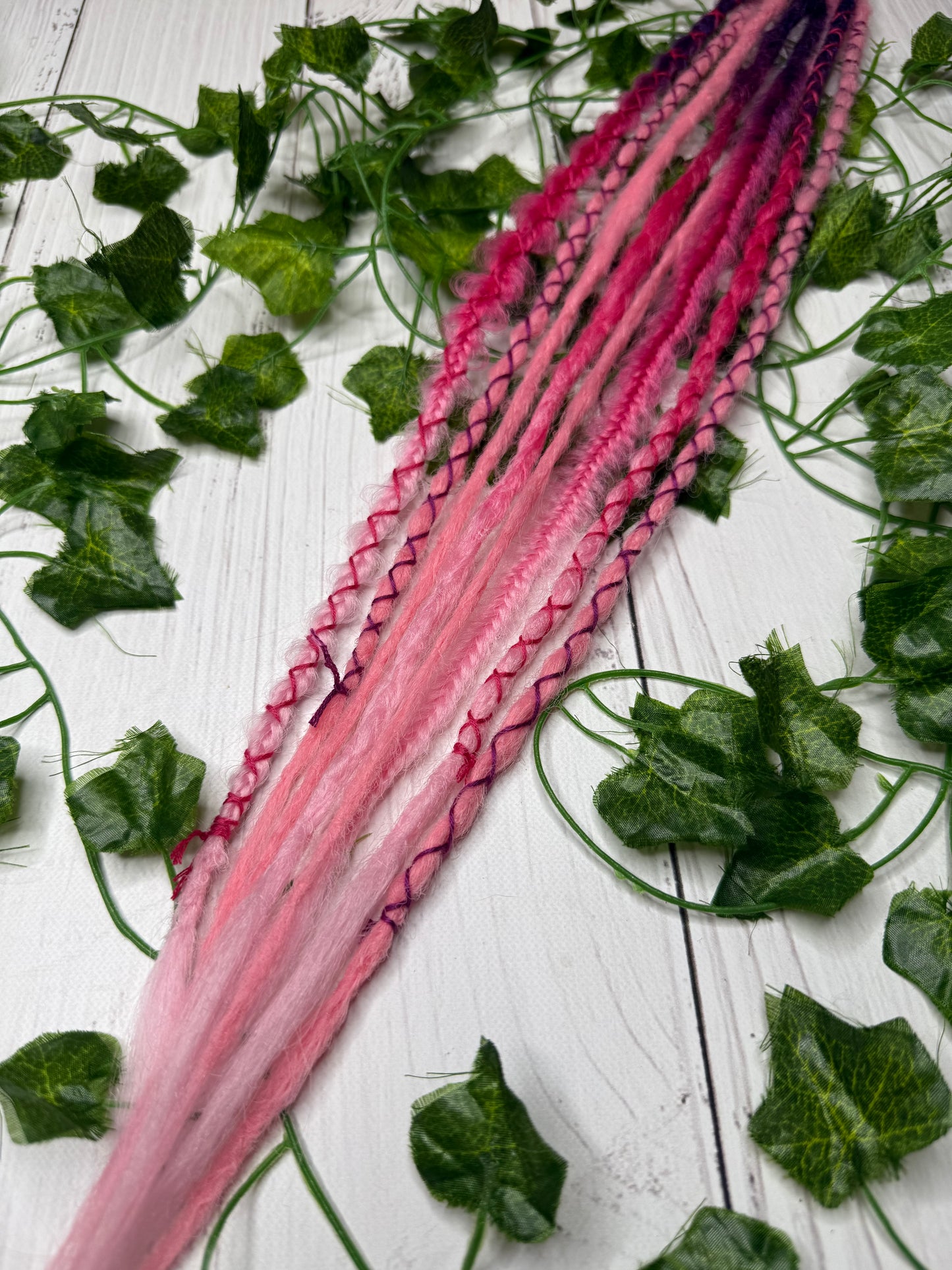 Set of 4, 55-59cm Petal Pop Mixed Texture Synthetic Extensions