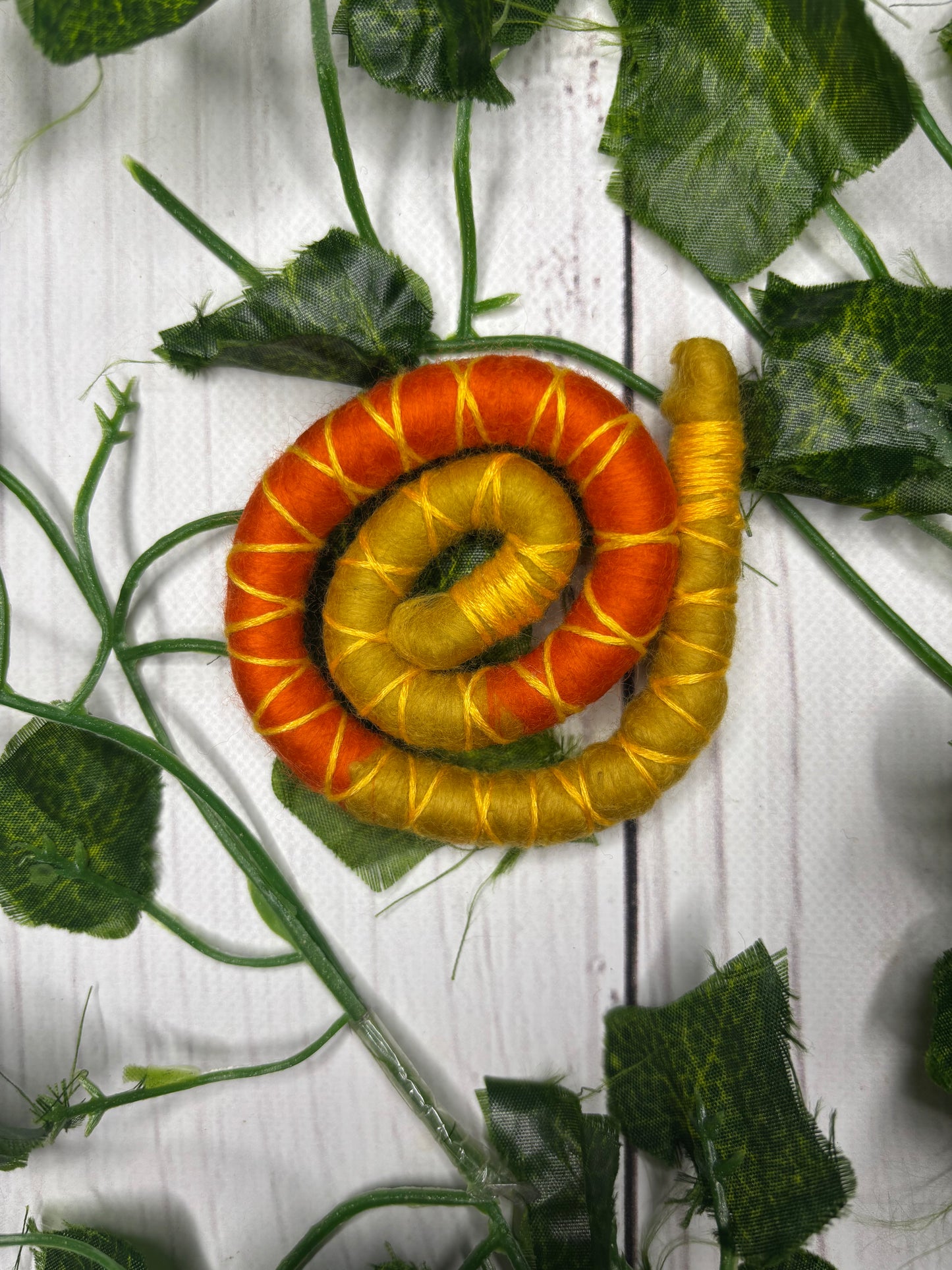 Small 30-35cm Golden Ember (only available for online purchase)