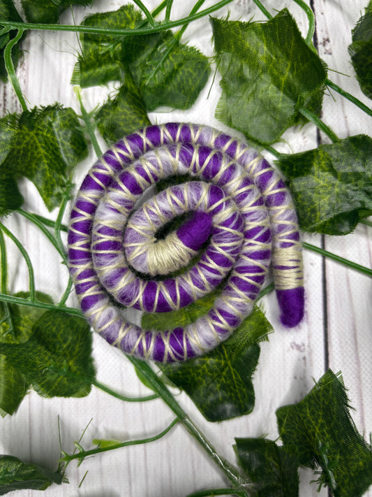 Medium 40-45cm Creamy Berry (only available for online purchase)